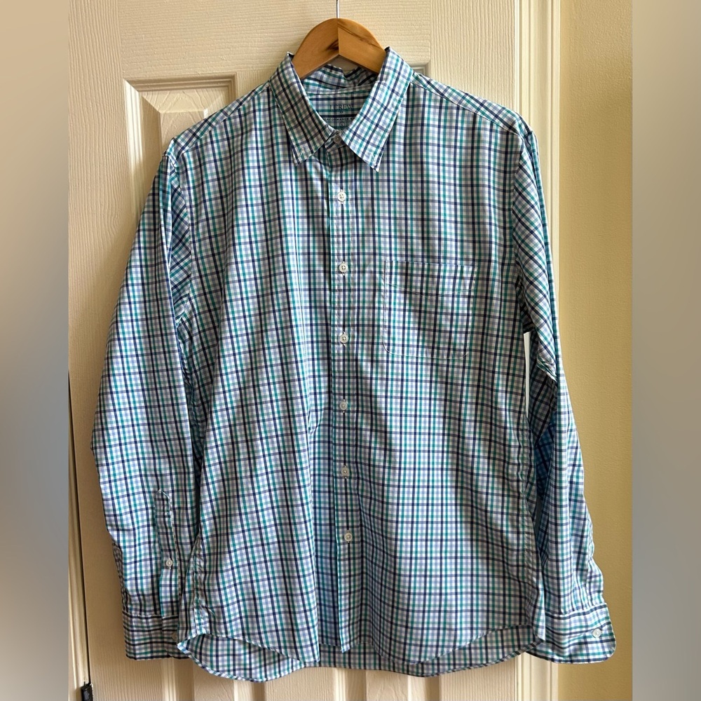 .
J.Crew Men's L Performance Shirt